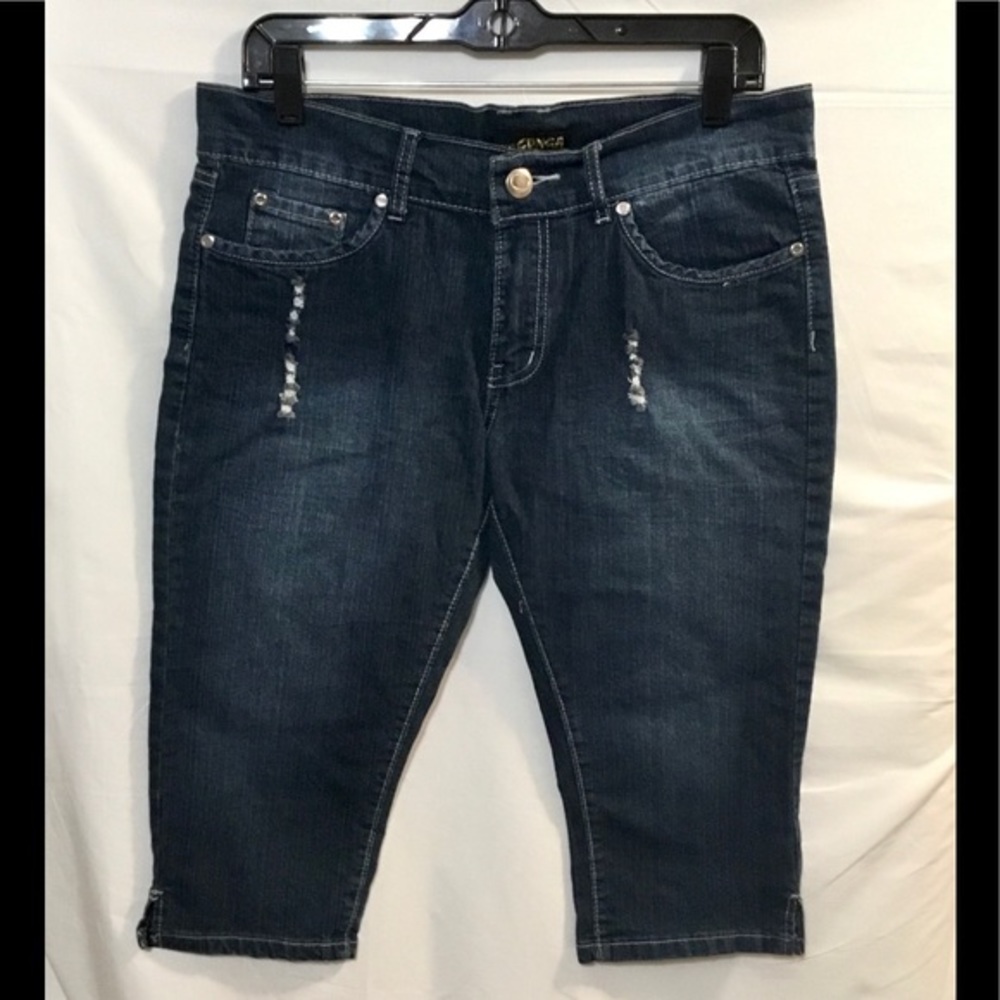 Conga Jeans Stretch Distressed Capris Size 10